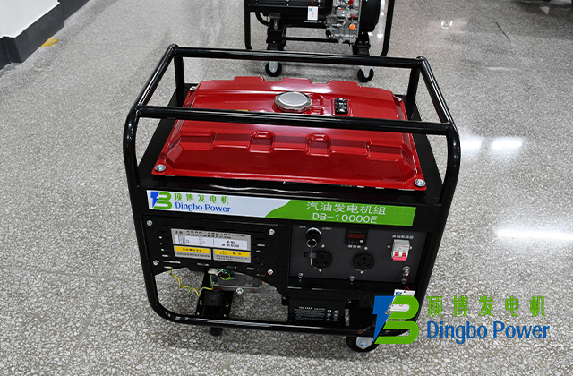 8KW汽油機(jī)開架式發(fā)電機(jī)組2